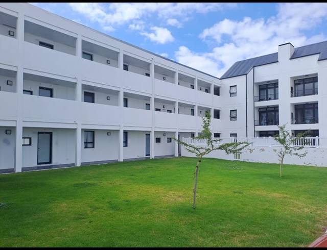 2 BEDROOM APARTMENT FOR SALE IN WESTCLIFF